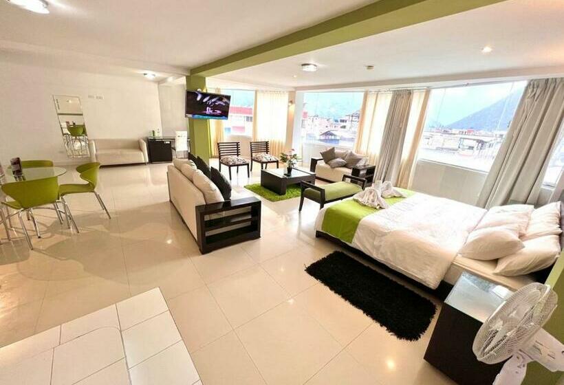 带大床的套房, Destiny