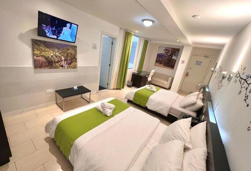 四人标准间, Destiny