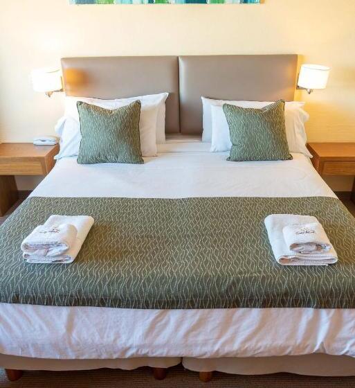 스탠다드 룸 킹사이즈 침대, Fonte Arcada