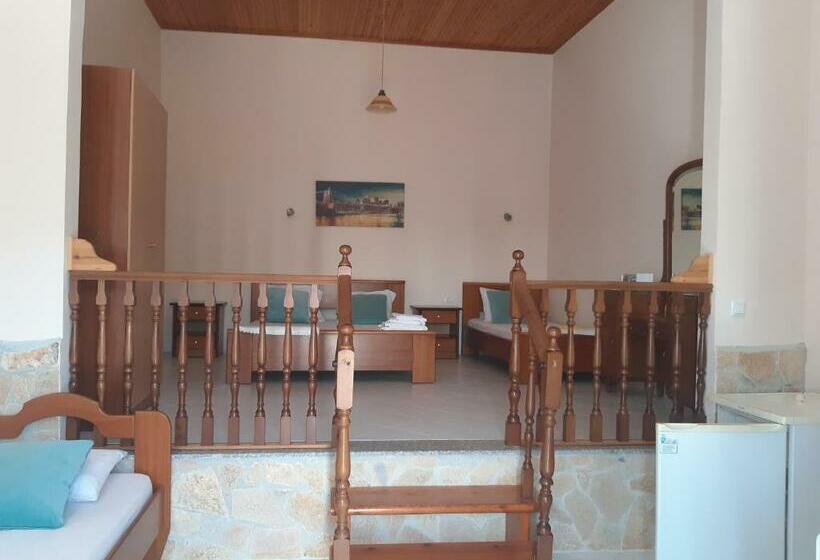 景色の見えるスタンダード４人部屋, Heaven Beach Sarandë
