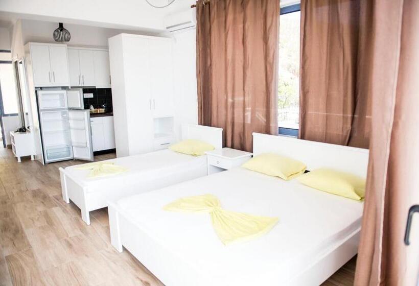 Triple Room Sea View, Heaven Beach Sarandë