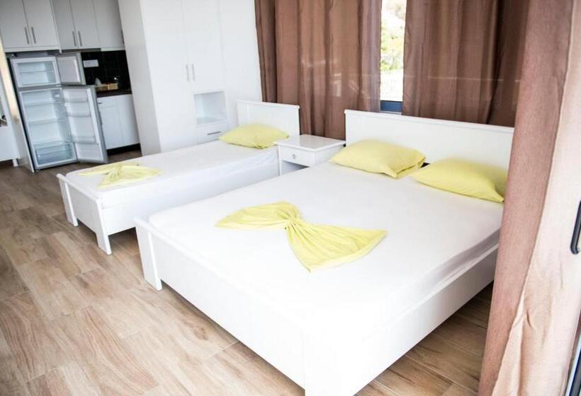 Triple Room Sea View, Heaven Beach Sarandë