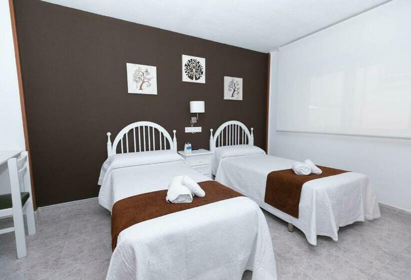 اتاق استاندارد, Hostal Gran Vía