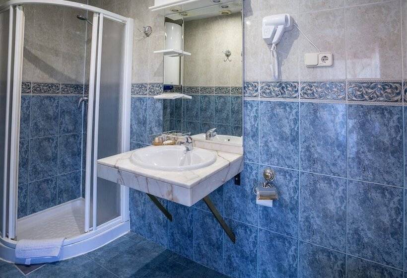 اتاق استاندارد, Hostal Gran Vía