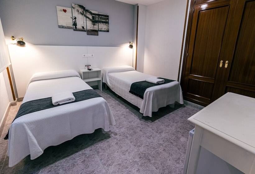 اتاق استاندارد, Hostal Gran Vía