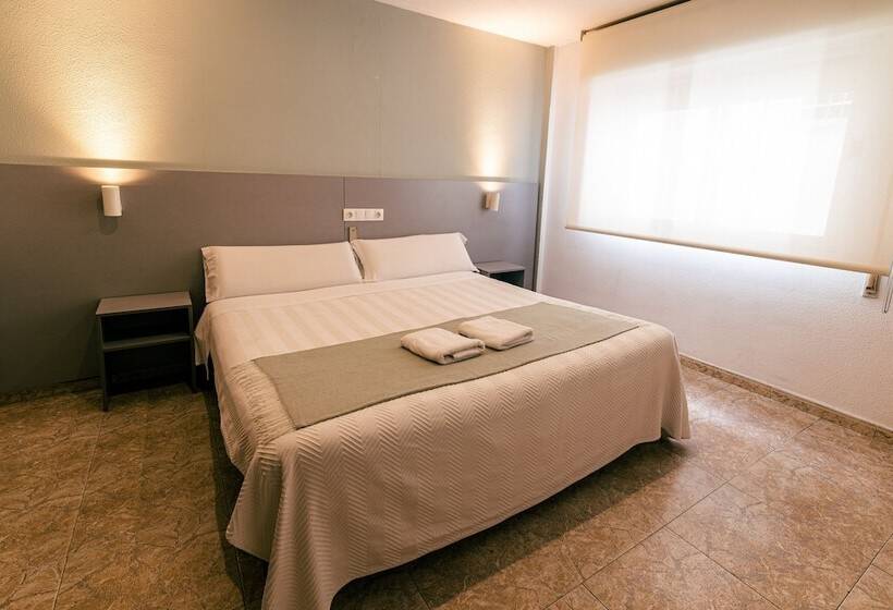 Номер Стандарт, Hostal Gran Vía