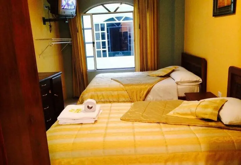 スタンダードトリプルルーム, Hostal Grand Rio