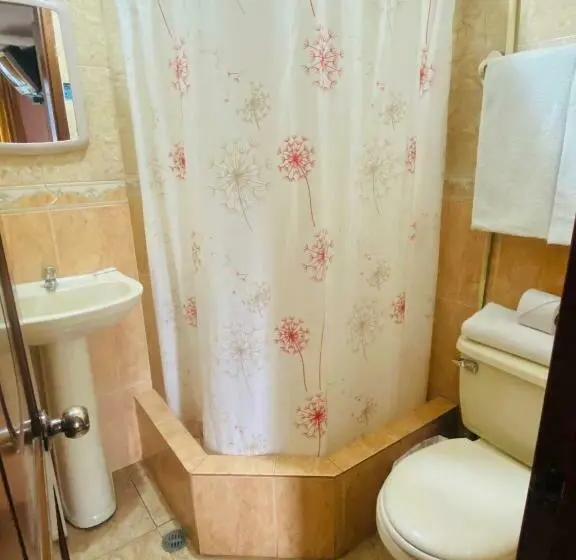 スタンダードトリプルルーム, Hostal Grand Rio