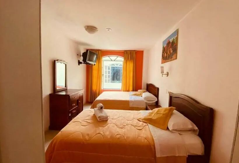 スタンダードトリプルルーム, Hostal Grand Rio