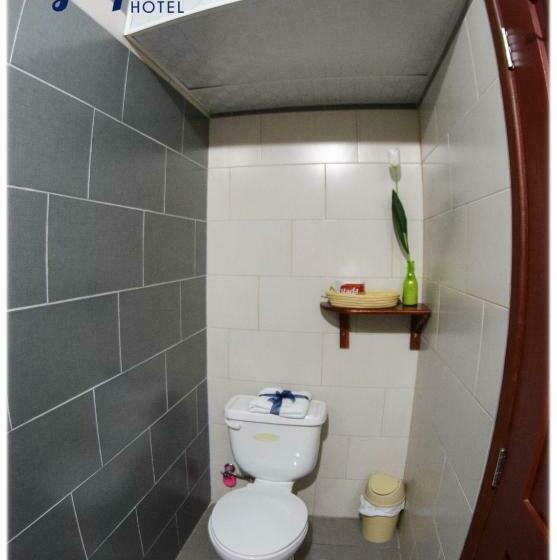 이코노이 4인룸, Olympus