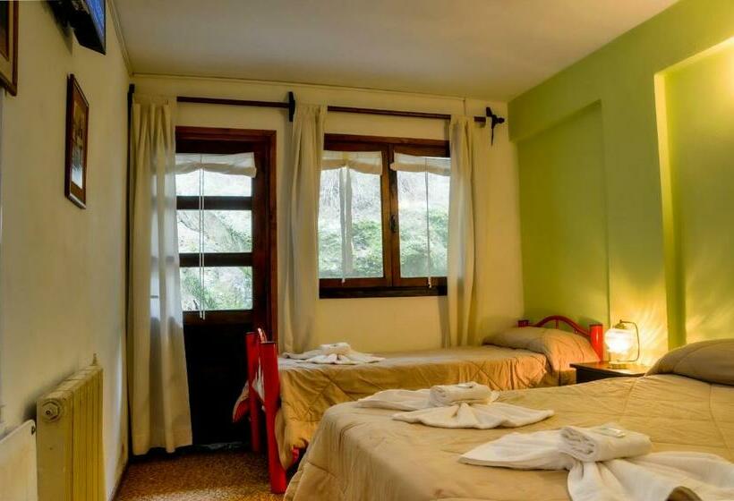 غرفة قياسية ثلاثية, Panorama