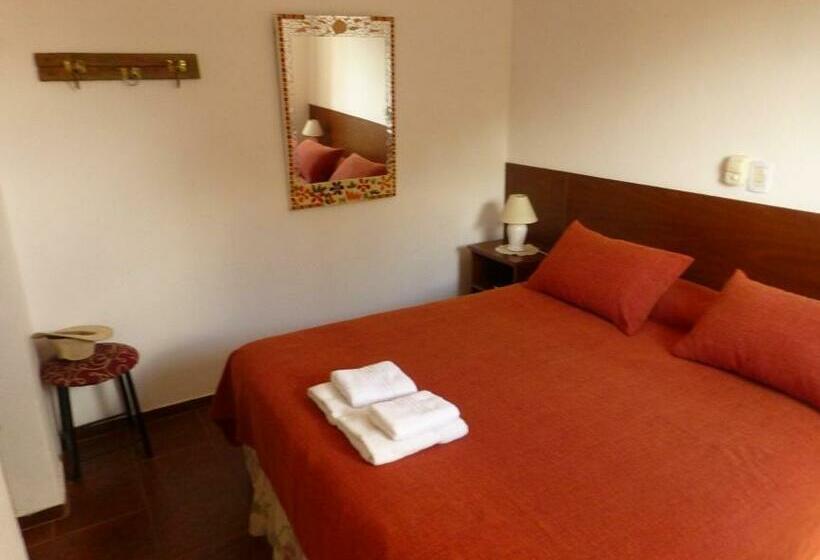 اتاق استاندارد چهار تخته, Posada Del Lago