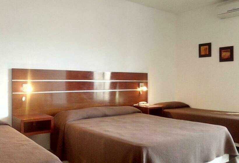 غرفة قياسية رباعية, Ritz