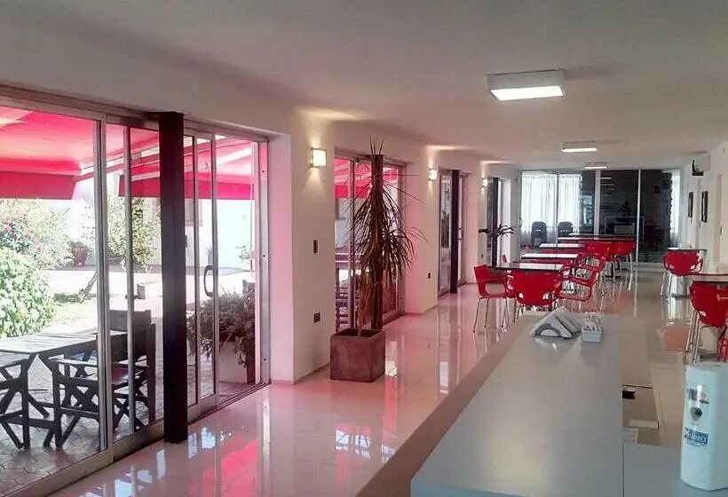 Superior Yhden Hengen Huone, Ritz