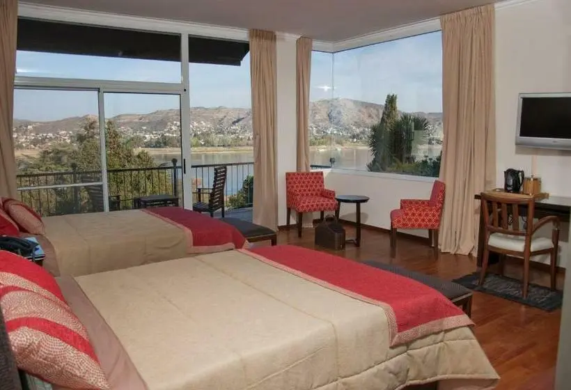 デラックスルーム, Tagore Suites