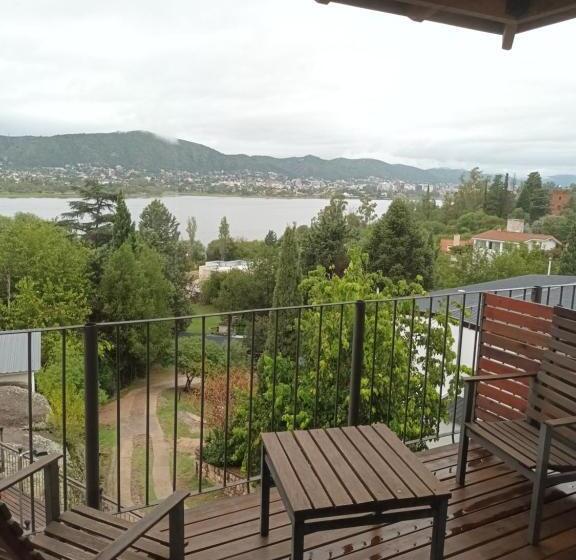 اتاق پریمیوم چهارنفره, Tagore Suites