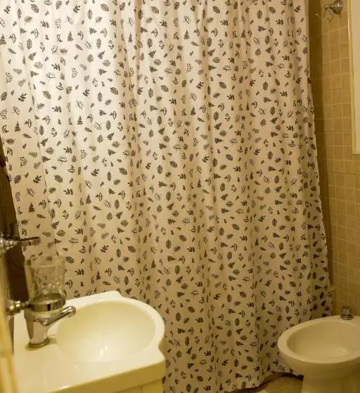 スタンダード4人部屋, Bernie S Bed & Breakfast , A 3 Kilometros Del Aerop Ezeiza, Van ,in Out, Free Ezeiza Airport