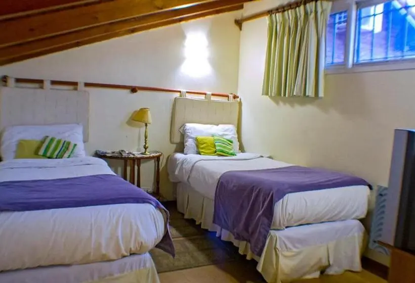 スタンダード4人部屋, Bernie S Bed & Breakfast , A 3 Kilometros Del Aerop Ezeiza, Van ,in Out, Free Ezeiza Airport