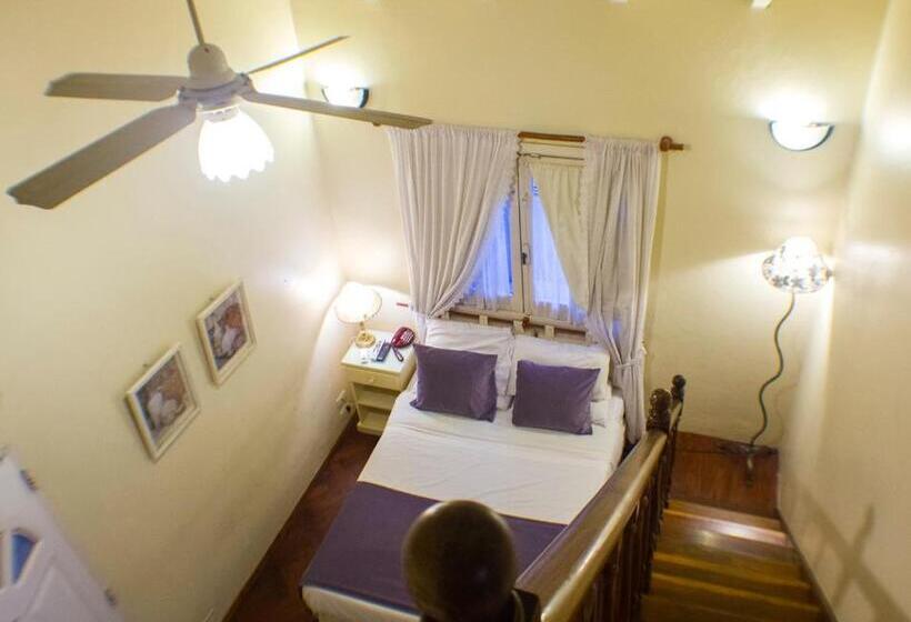 Четырехместный Номер Стандарт, Bernie S Bed & Breakfast , A 3 Kilometros Del Aerop Ezeiza, Van ,in Out, Free Ezeiza Airport