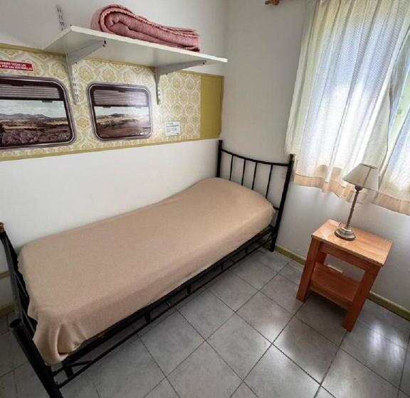 اتاق استاندارد با سرویس بهداشتی مشترک, Casa Chango Hostel
