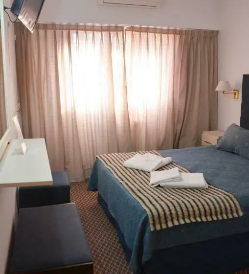 اتاق کلاسیک چهارنفره, Arenas