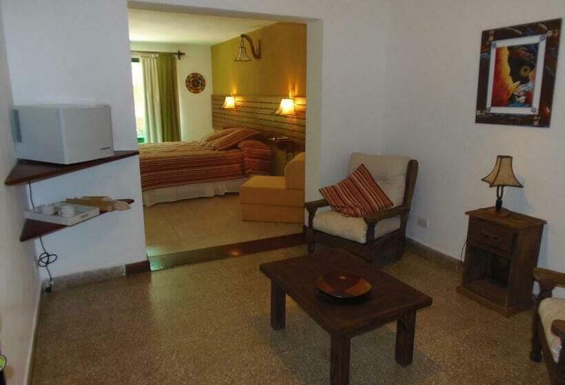 Deluxe Rum, Complejo Najul Suites Solo Adultos