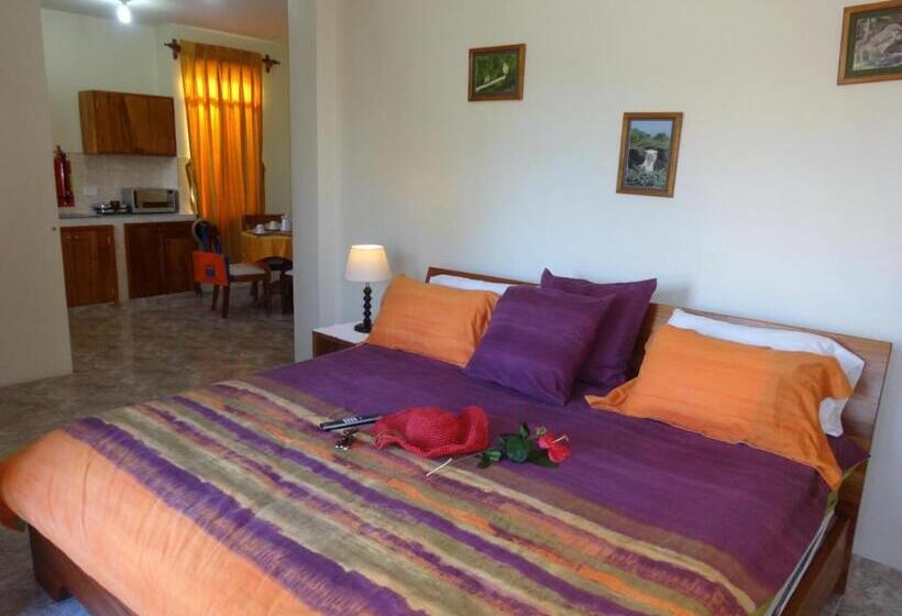 سوییت لوکس, Del Sol Galapagos