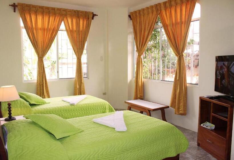 اتاق سوپریور چهار تخته, Del Sol Galapagos