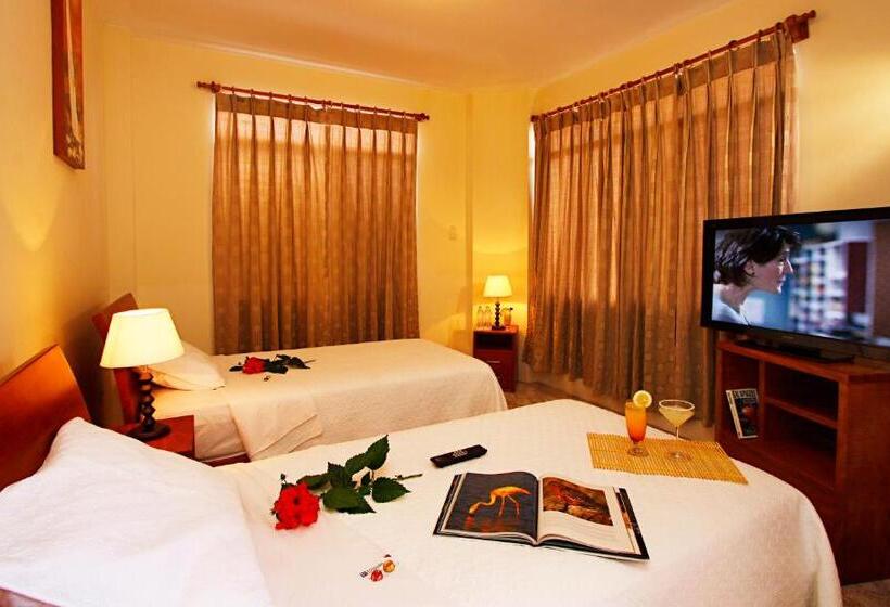 اتاق سوپریور چهار تخته, Del Sol Galapagos