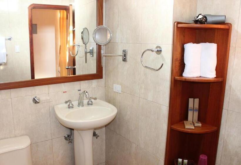 اتاق سوپریور با تخت بزرگ, Del Sol Galapagos