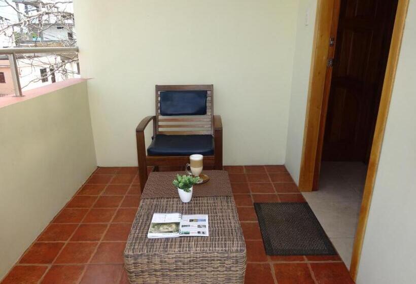 اتاق سوپریور با تخت بزرگ, Del Sol Galapagos