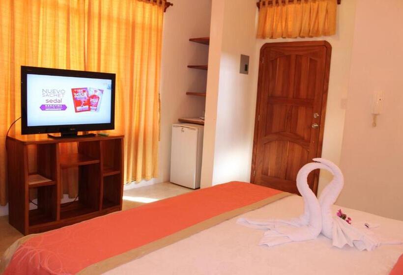 اتاق سوپریور با تخت بزرگ, Del Sol Galapagos