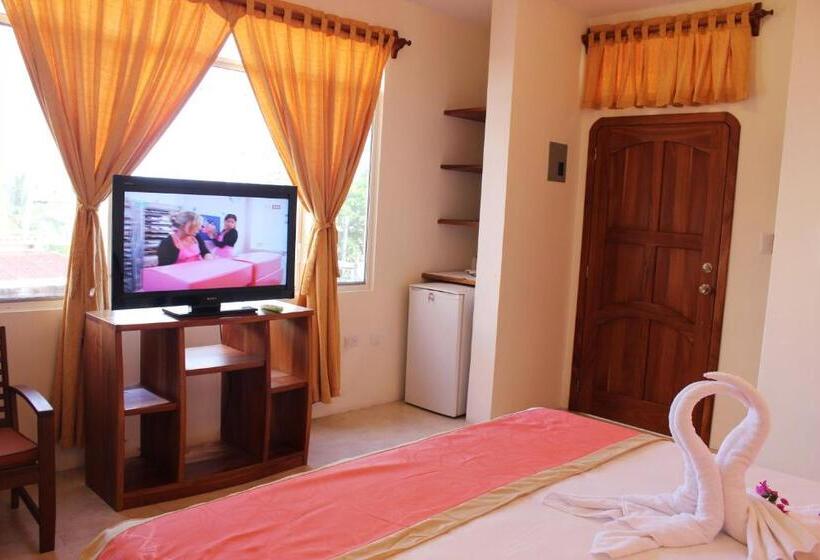 اتاق سوپریور با تخت بزرگ, Del Sol Galapagos