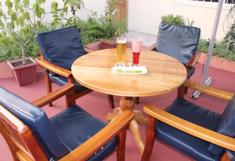 اتاق سوپریور با تخت بزرگ, Del Sol Galapagos