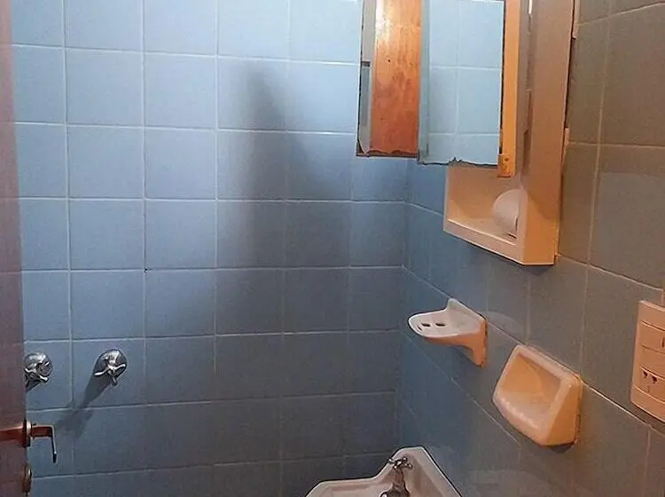 Standard Neljän Hengen Huone, Europa