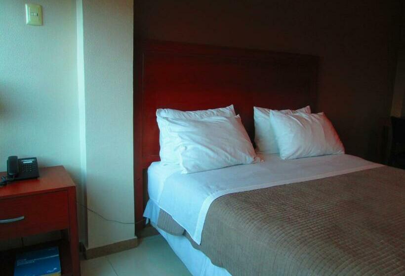 Quarto Estandar, Garzota Inn