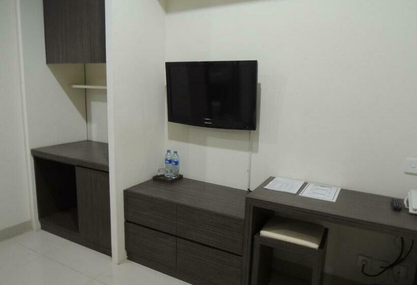 Deluxe Room, Harlys Residence