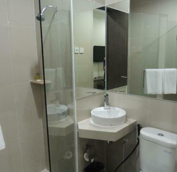 Deluxe Room, Harlys Residence