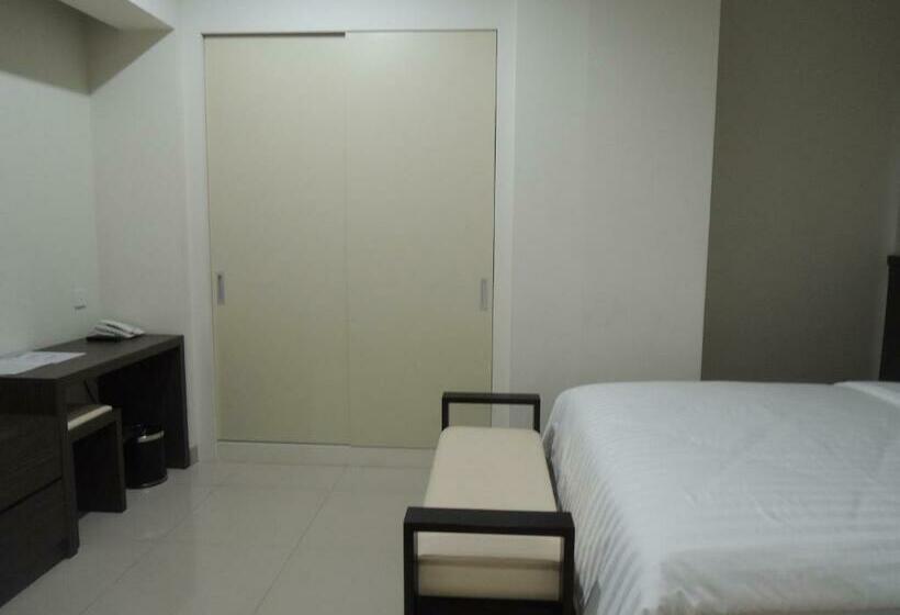 Deluxe Room, Harlys Residence