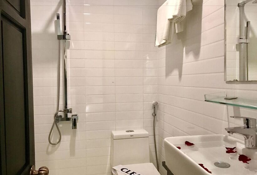 اتاق استاندارد, Laurel