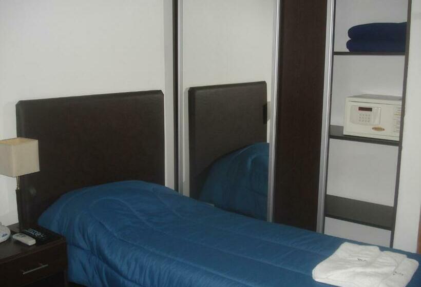 标准三人间, Morada Suites