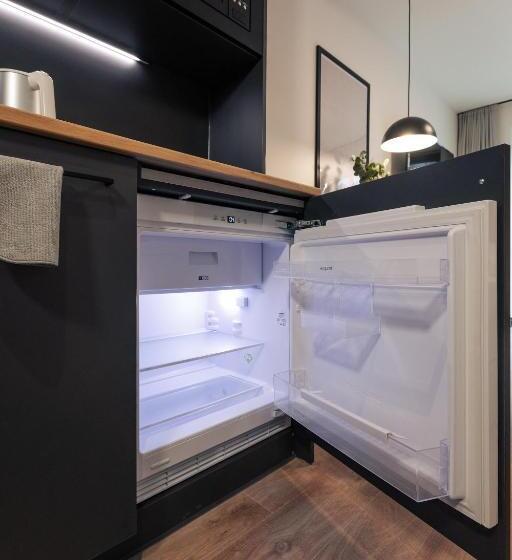 آپارتمان 1 خوابه, The Base Munich