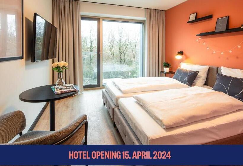 اتاق استاندارد, The Base Munich