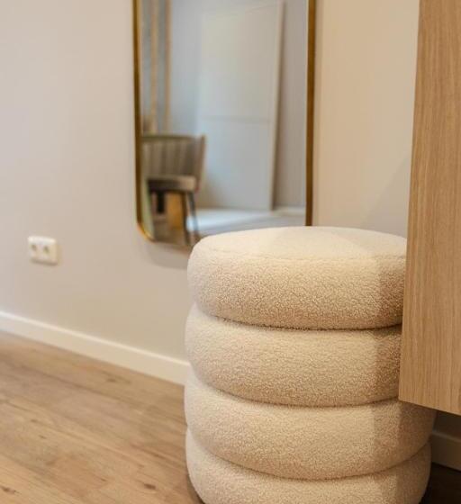 디럭스 룸, Kalm Stay A Design Apart