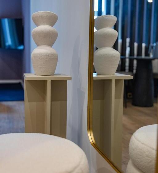 스탠다드 스튜디오, Kalm Stay A Design Apart