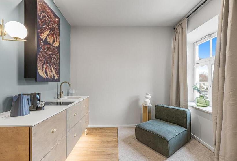 디럭스 스위트, Kalm Stay A Design Apart