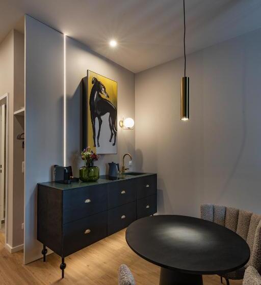 스탠다드 스튜디오, Kalm Stay A Design Apart