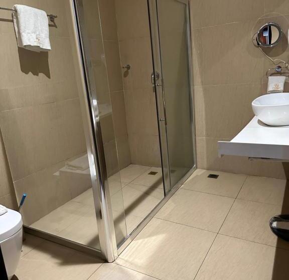 سوییت, Rich Bridge