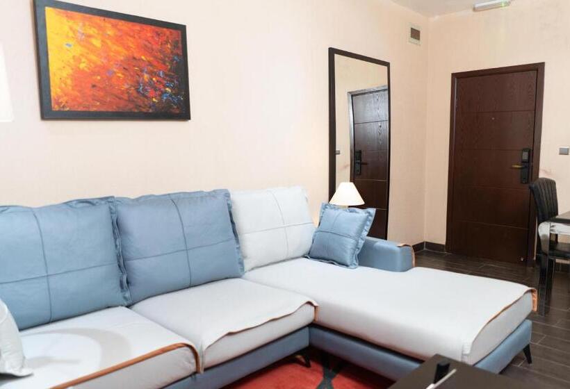 سوئیت با تخت بزرگ, Rich Bridge