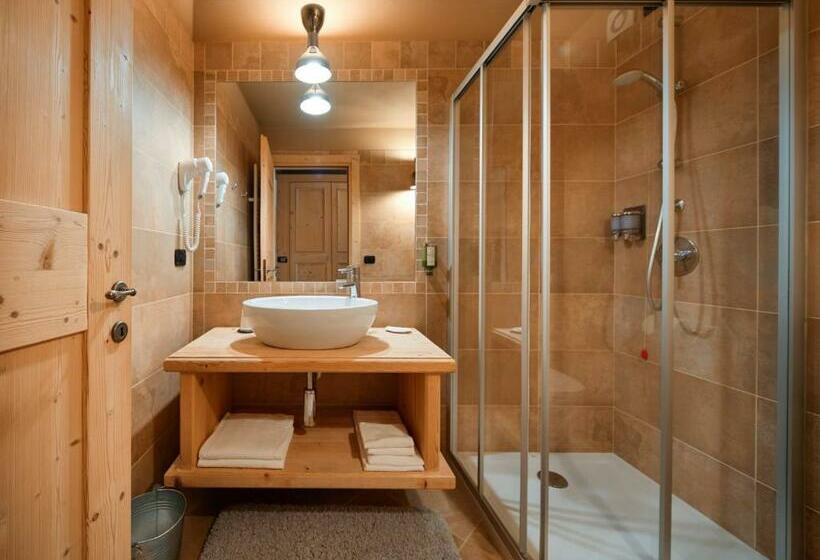 Balkonlu Standart Oda, Agriturismo Rini